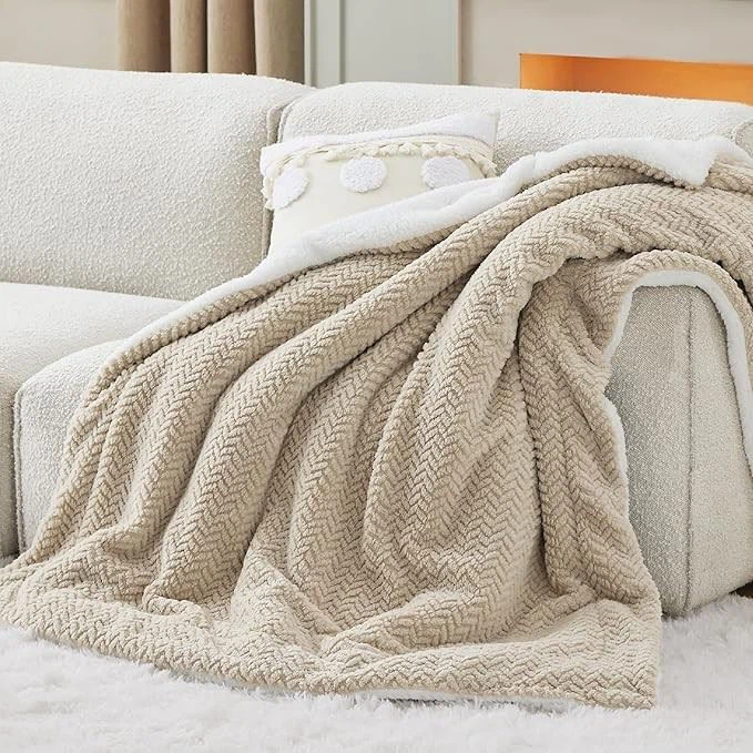 Beige Sherpa Fleece deken - Visgraatpatroon